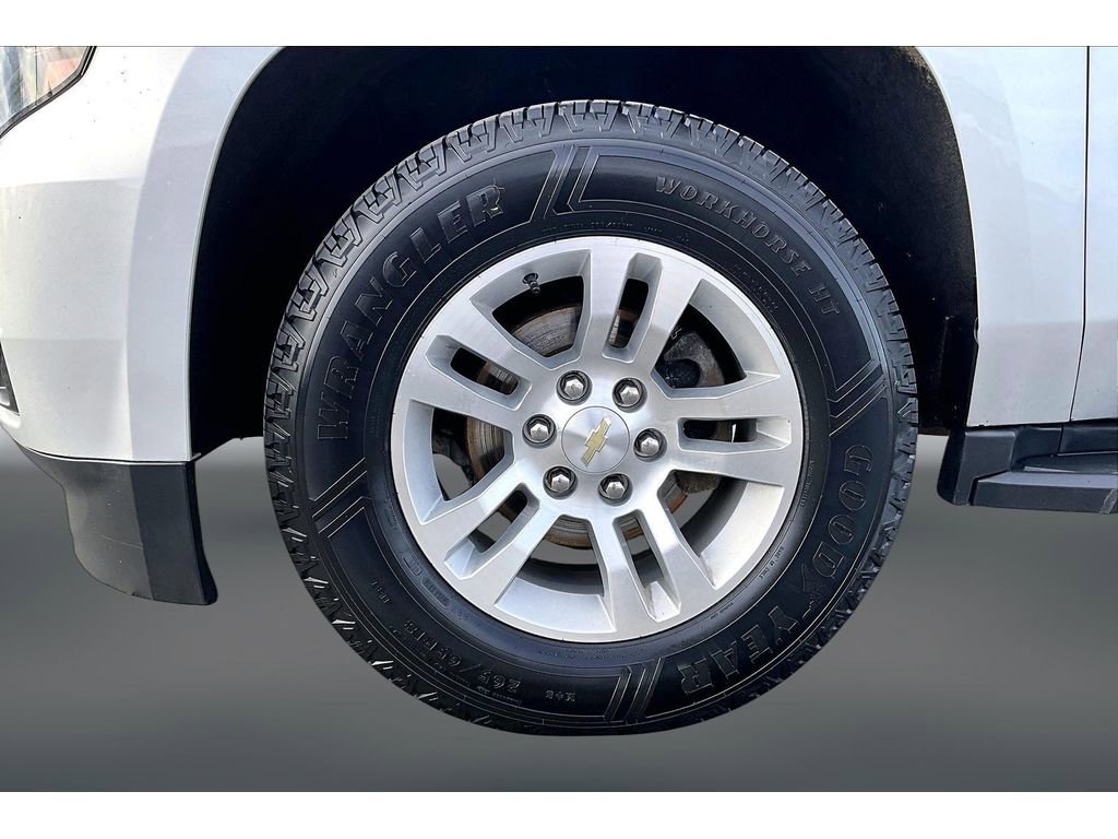 Used 2017 Chevrolet Suburban LT w/ Max Trailering Package image 28