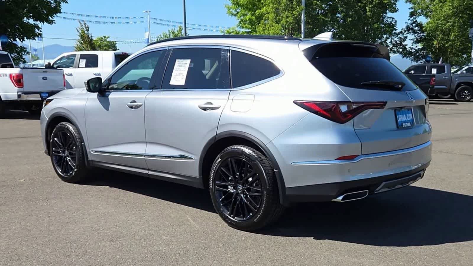 Used 2025 Acura MDX SH-AWD w/ Technology Package image 6