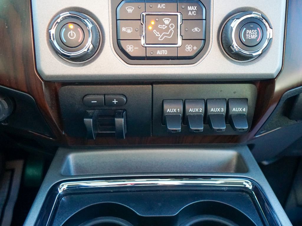 Used 2014 Ford F250 Lariat w/ Lariat Ultimate Package image 30