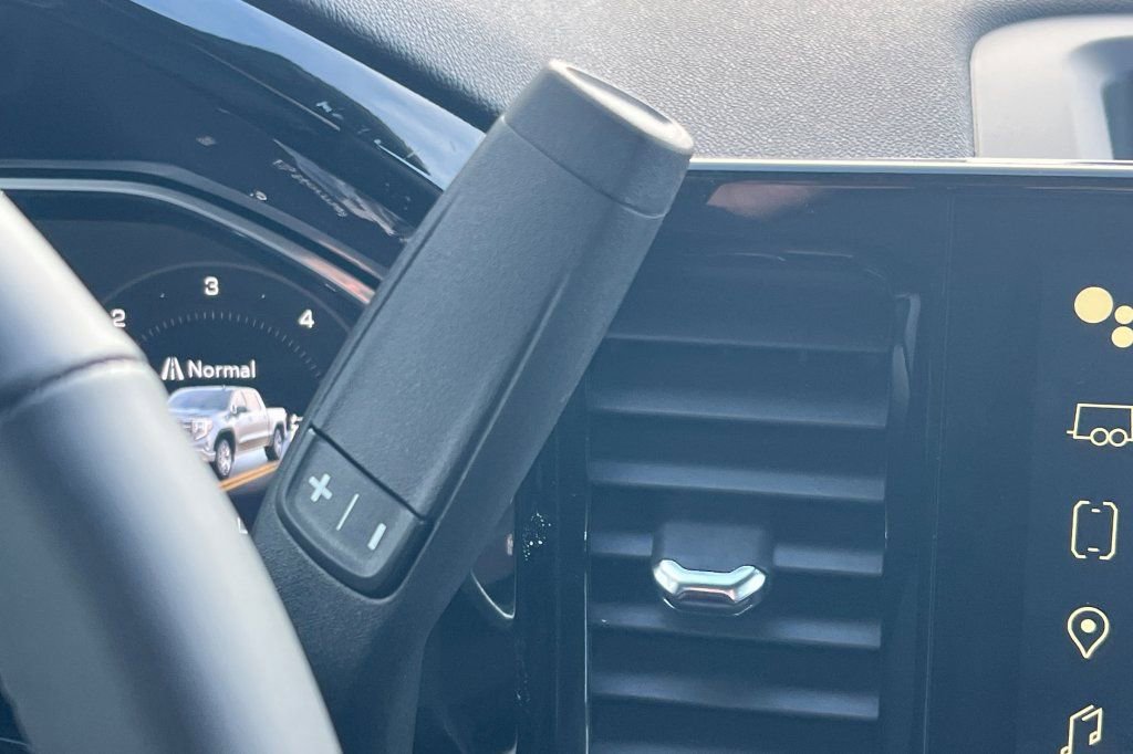 New 2026 GMC Sierra 1500 SLE image 18