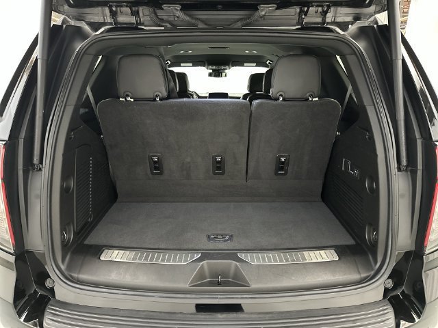 Used 2024 Chevrolet Tahoe Premier AWD/4WD image 22