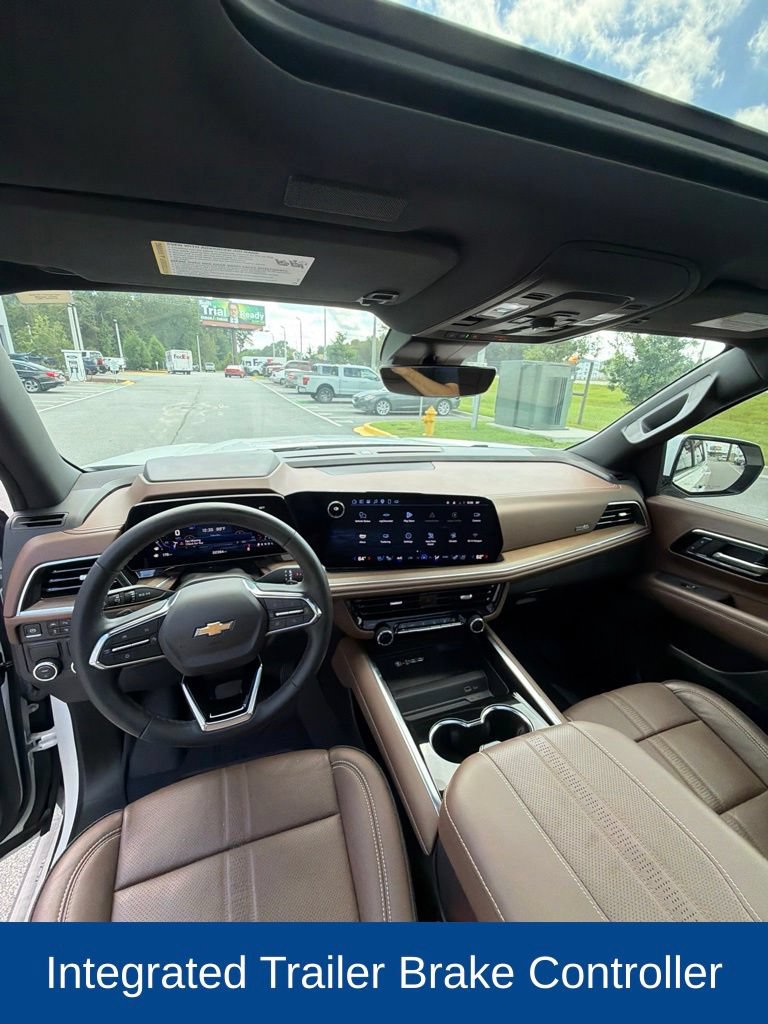 Used 2025 Chevrolet Suburban High Country RWD image 13