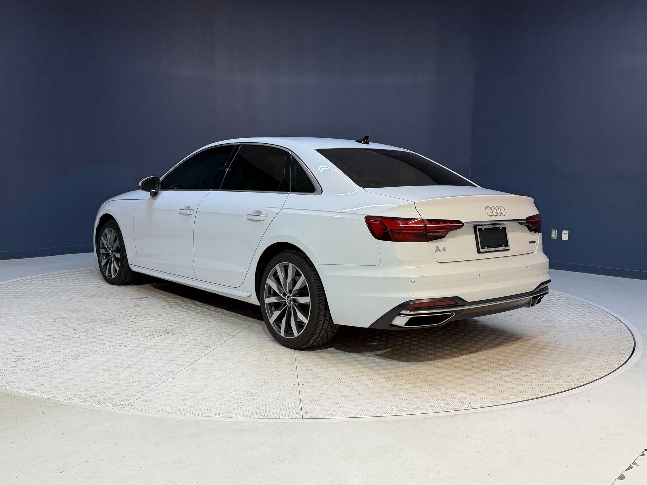 Used 2021 Audi A4 2.0T Premium w/ Convenience Package image 3