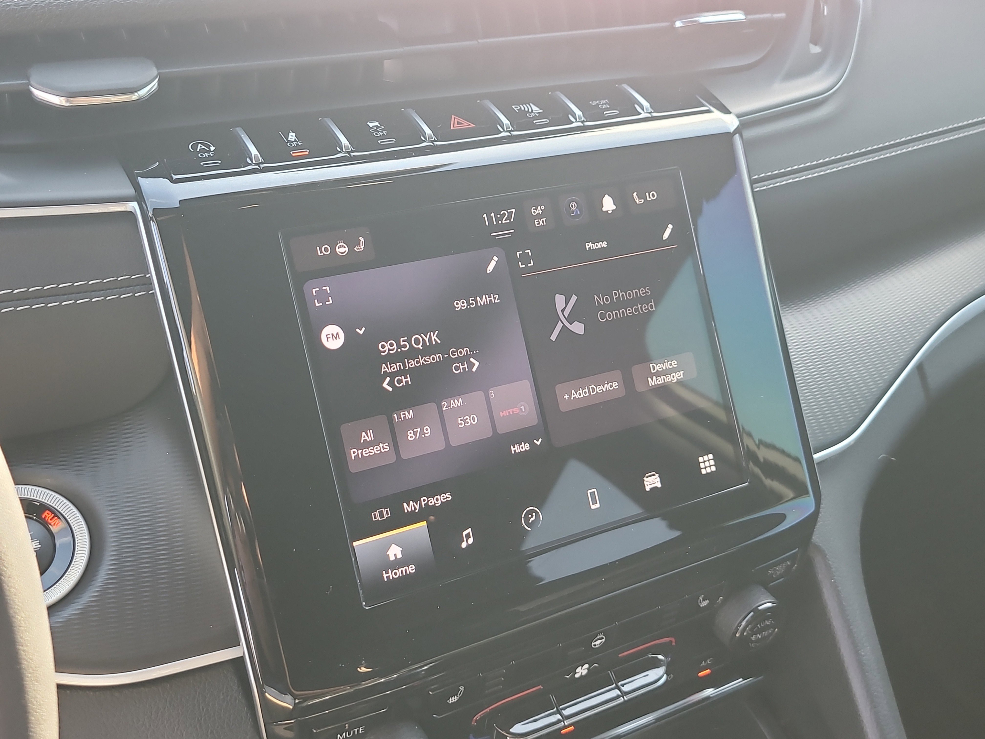 Used 2025 Jeep Grand Cherokee L Laredo image 22