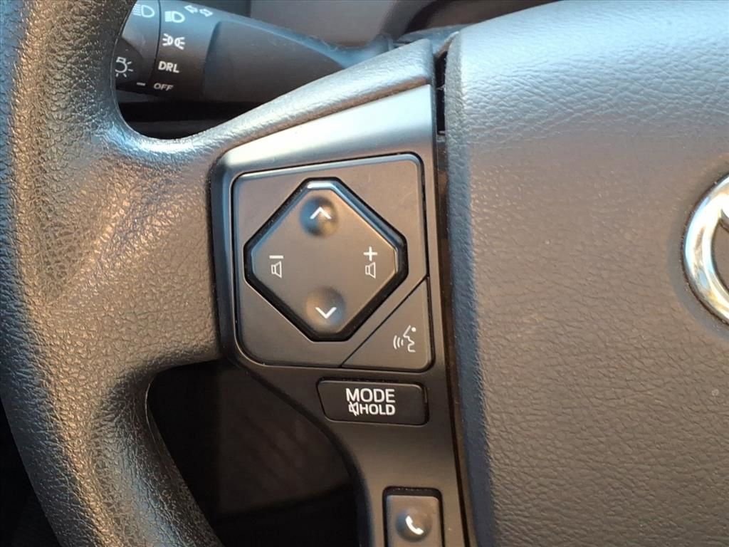 Used 2018 Toyota Tacoma SR w/ SR Convenience Package image 12