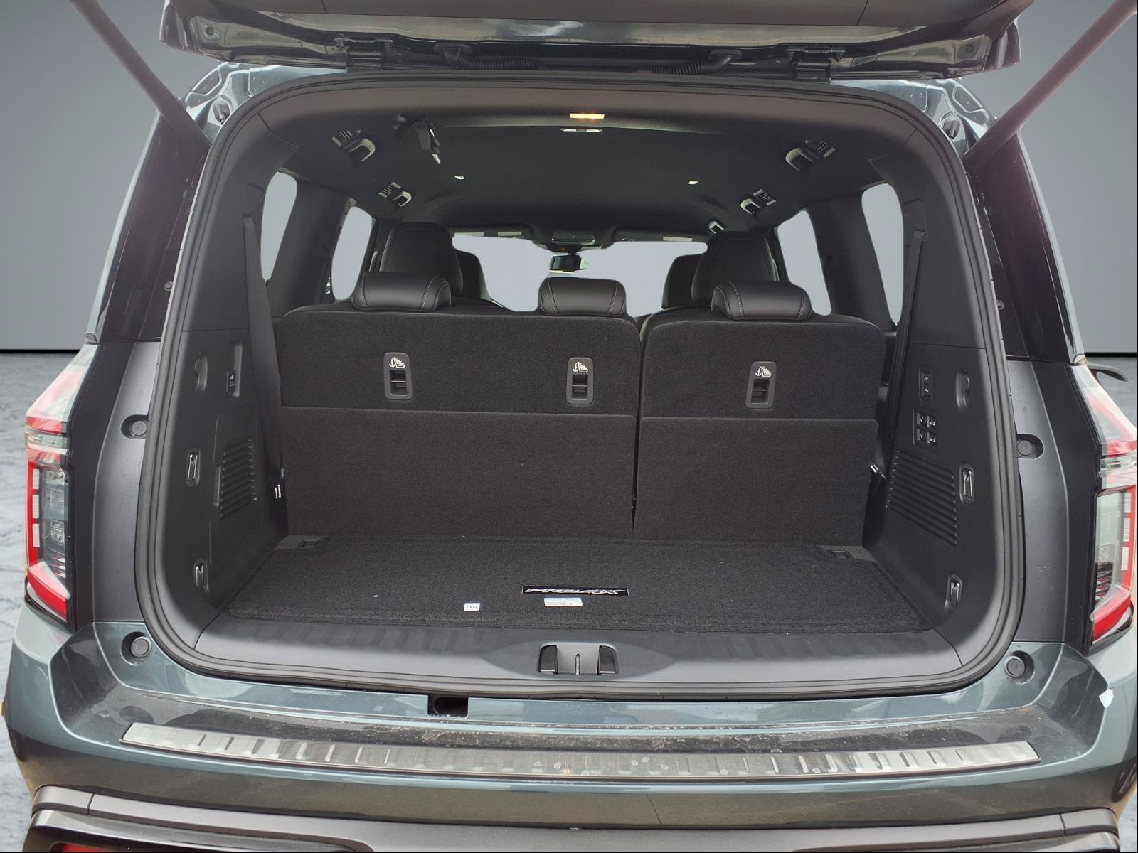 New 2026 Nissan Armada PRO-4X w/ Captain's Chari Seat Package AWD/4WD image 12