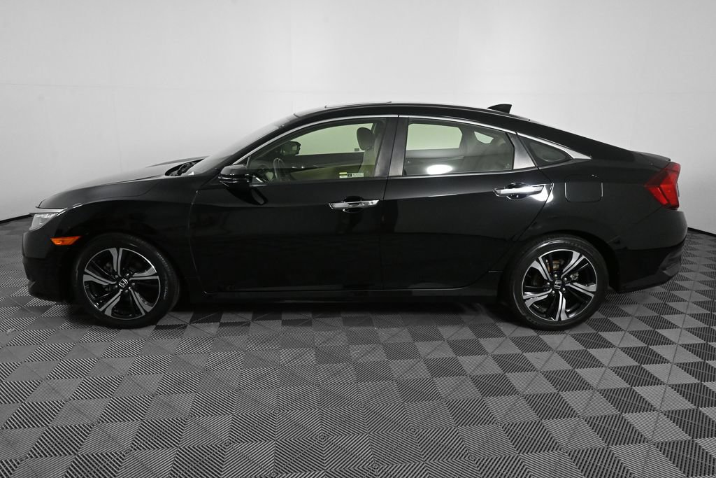 Used 2018 Honda Civic Touring image 3