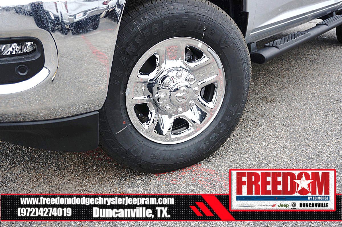 New 2026 RAM 2500 Tradesman AWD/4WD image 9