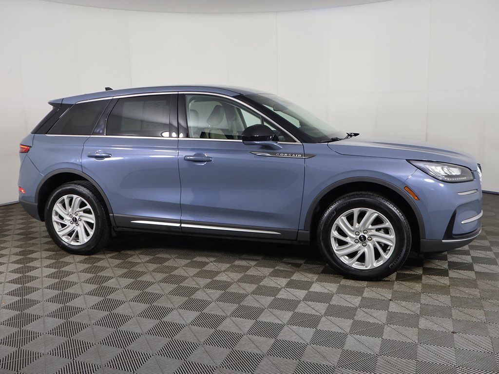 Used 2023 Lincoln Corsair AWD w/ Towing Package image 17