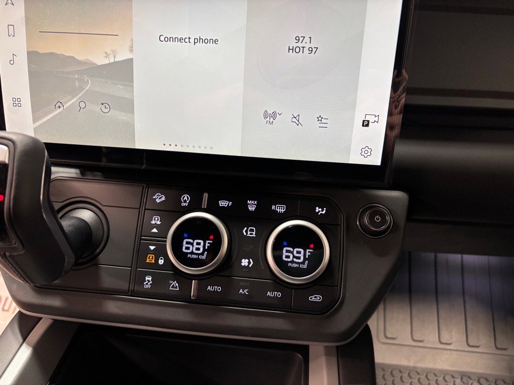 New 2026 Land Rover Defender 110 V8 image 16