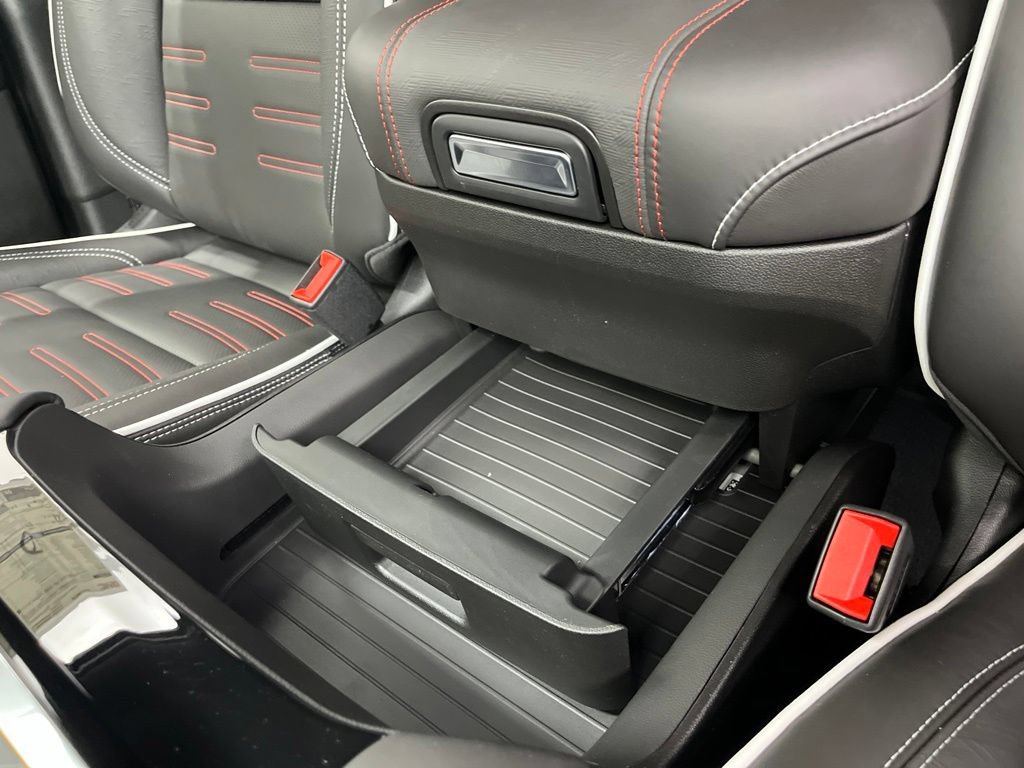 New 2026 GMC Yukon AT4 Ultimate AWD/4WD image 22