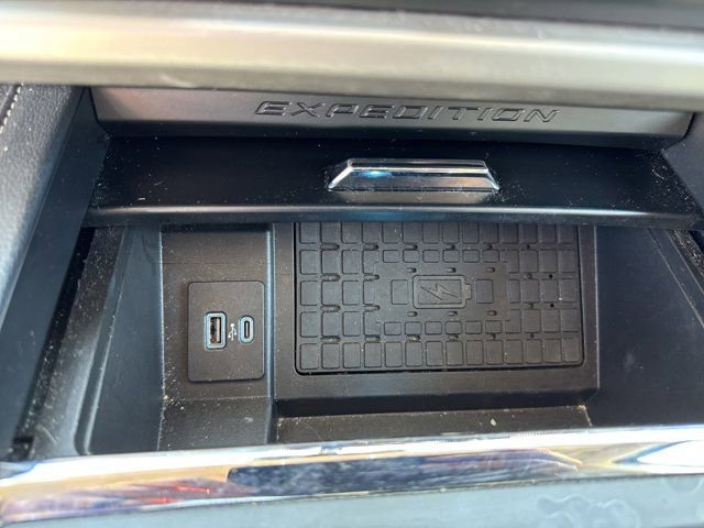 Used 2024 Ford Expedition XLT image 20
