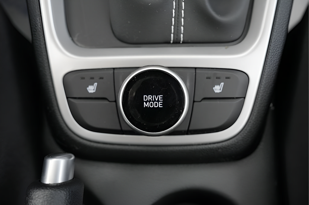 Certified 2026 Hyundai Venue SEL FWD image 30