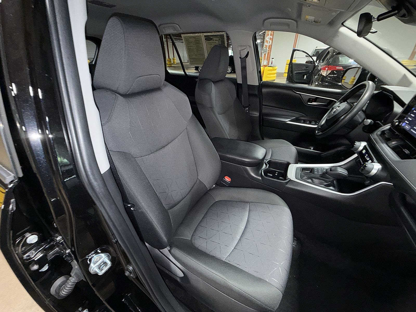 Certified 2025 Toyota RAV4 XLE AWD/4WD image 16