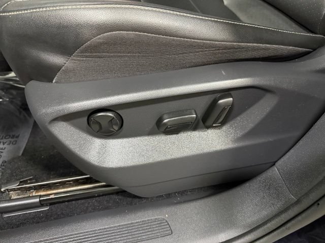 Used 2018 Volkswagen Tiguan SEL AWD/4WD image 22