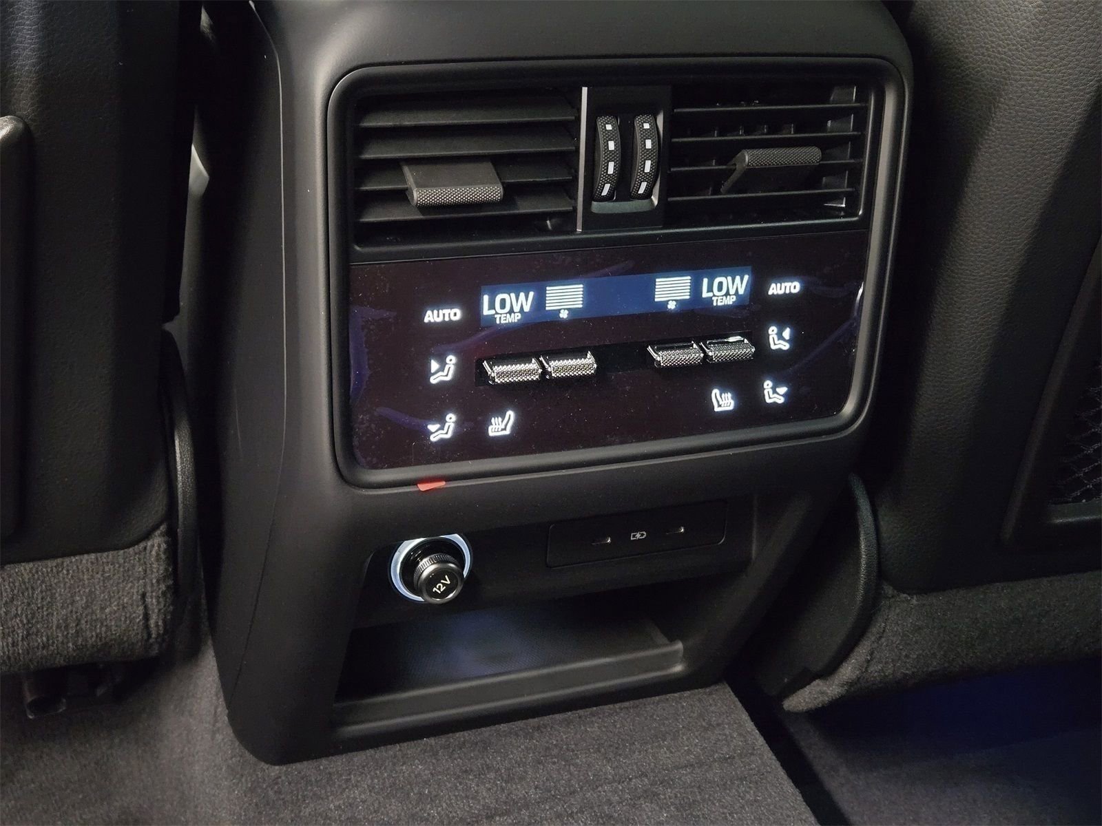 Used 2025 Porsche Cayenne Base image 12