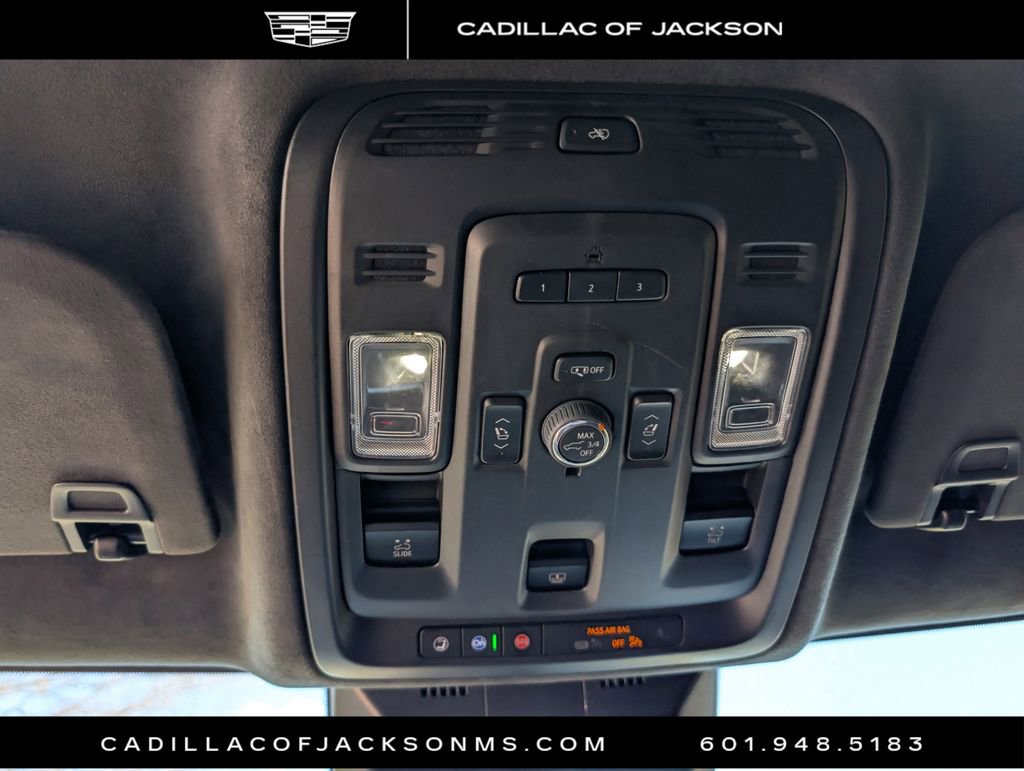 Used 2022 Cadillac Escalade ESV Premium Luxury Platinum w/ Heavy-Duty Trailer Package image 16