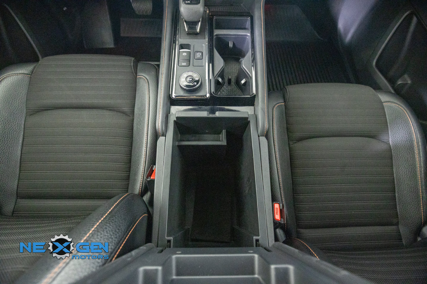 Used 2023 Nissan Pathfinder Rock Creek AWD/4WD image 5