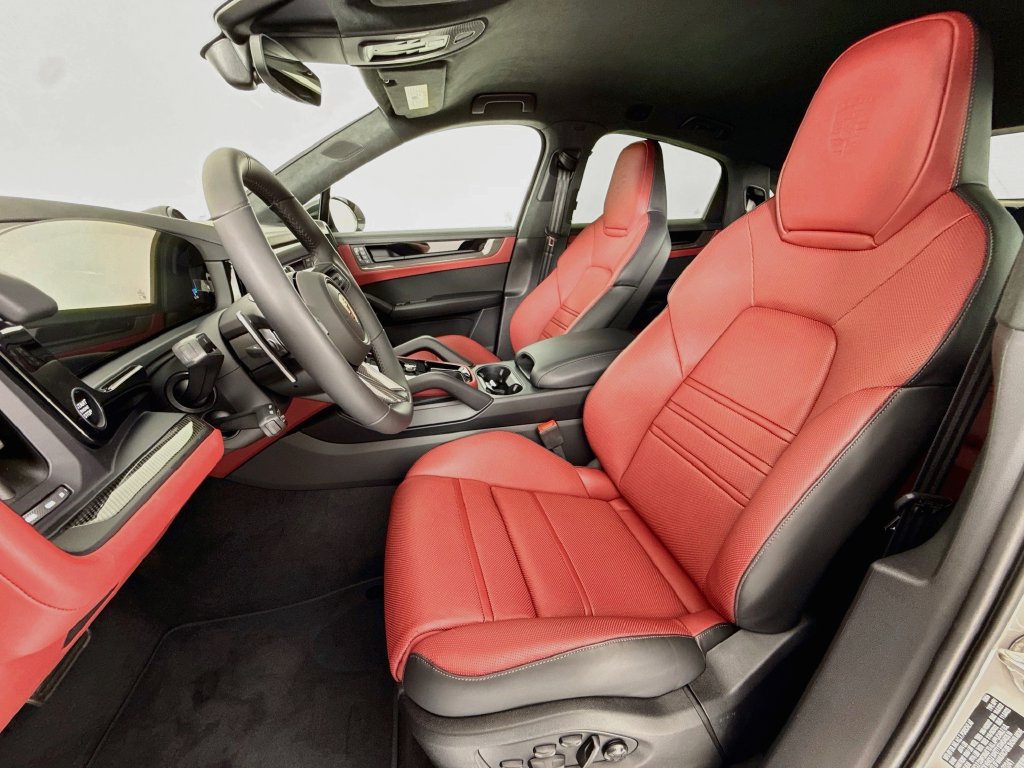 New 2026 Porsche Cayenne Turbo GT AWD/4WD image 5