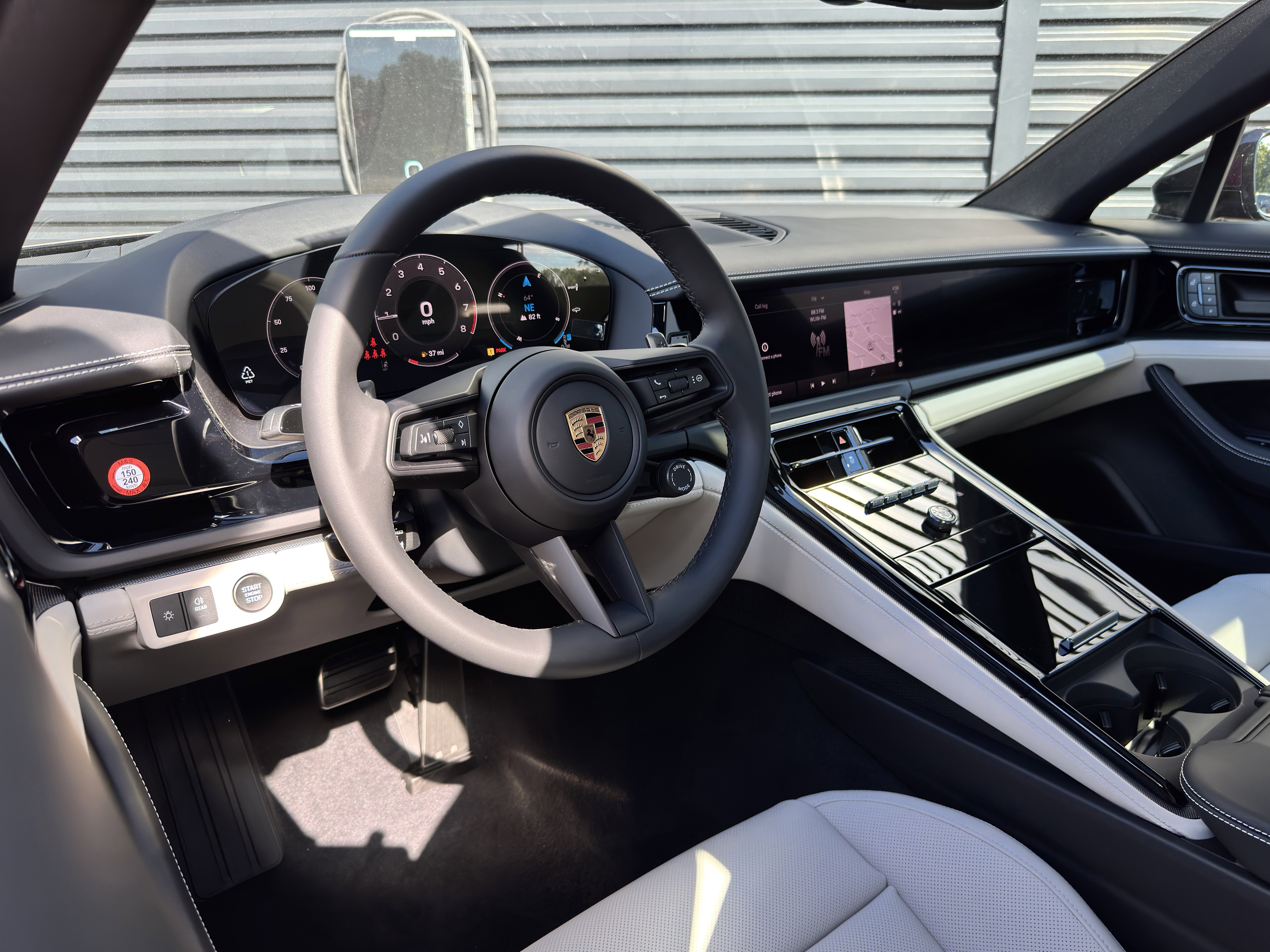 New 2025 Porsche Panamera 4 image 4