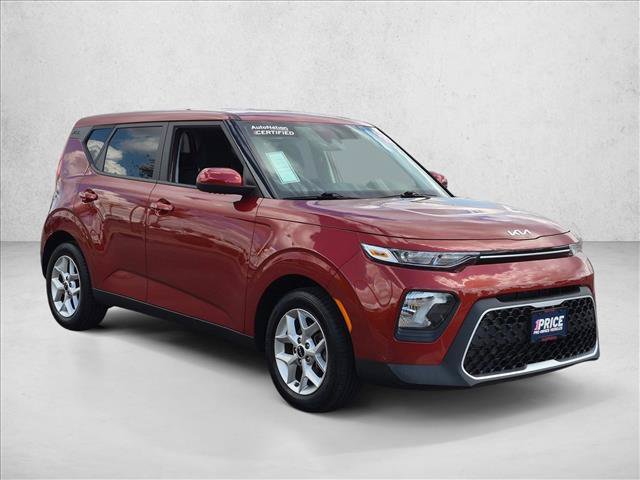 Used 2022 Kia Soul LX w/ Technology Package FWD image 3