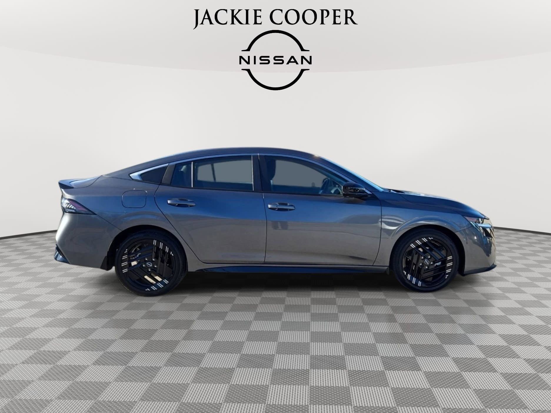 New 2026 Nissan Sentra SR w/ Floor Mat Package FWD image 6