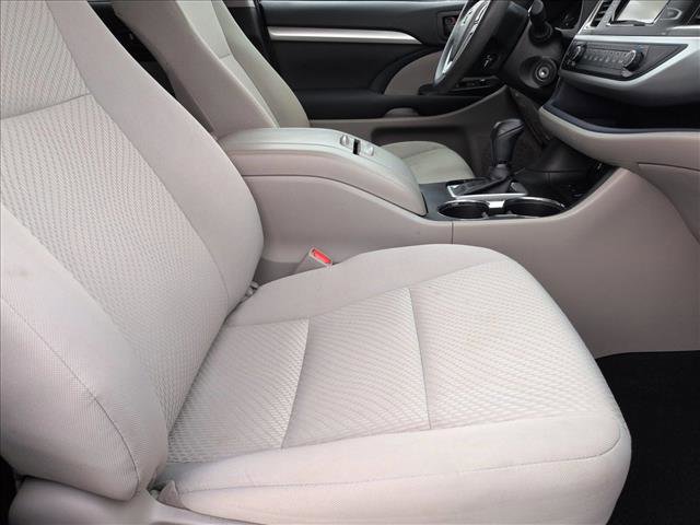Used 2016 Toyota Highlander LE image 20