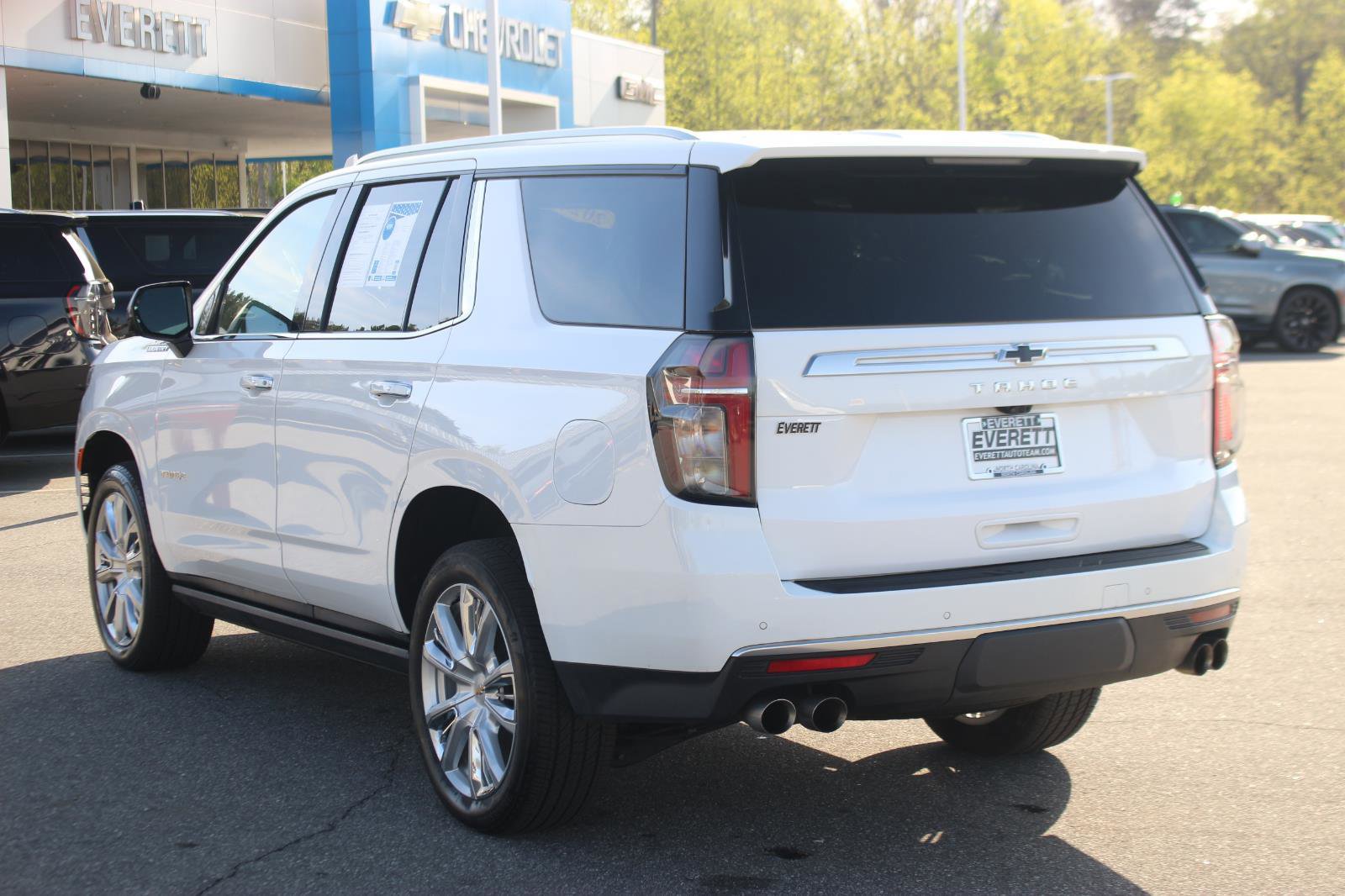 Used 2024 Chevrolet Tahoe High Country w/ Premium Package AWD/4WD image 5