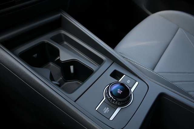 New 2025 Volkswagen Tiguan SE R-Line image 7