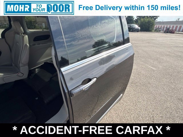 Used 2019 Chrysler Pacifica Limited FWD image 12