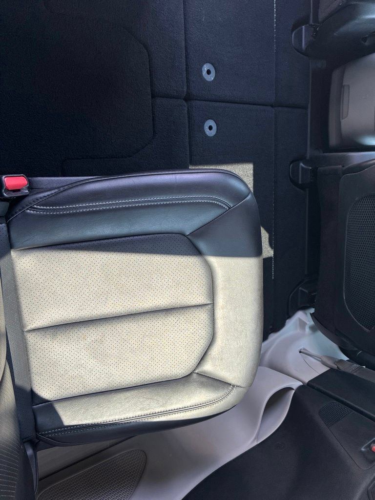Used 2024 Chrysler Pacifica Touring-L FWD image 10