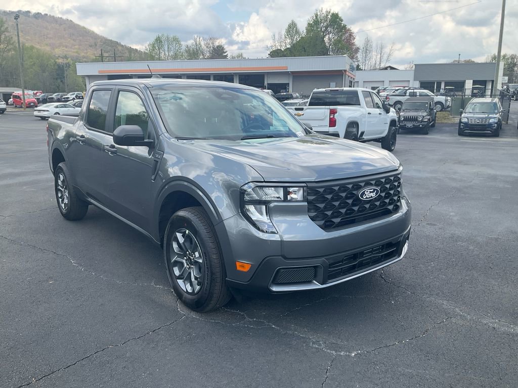 New 2026 Ford Maverick XLT image 3