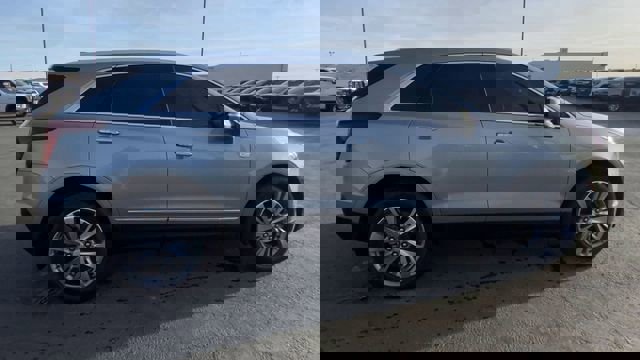 Used 2025 Cadillac XT5 Premium Luxury w/ Technology Package image 9