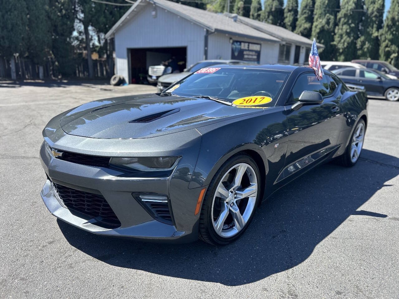 Used 2017 Chevrolet Camaro SS RWD image 3