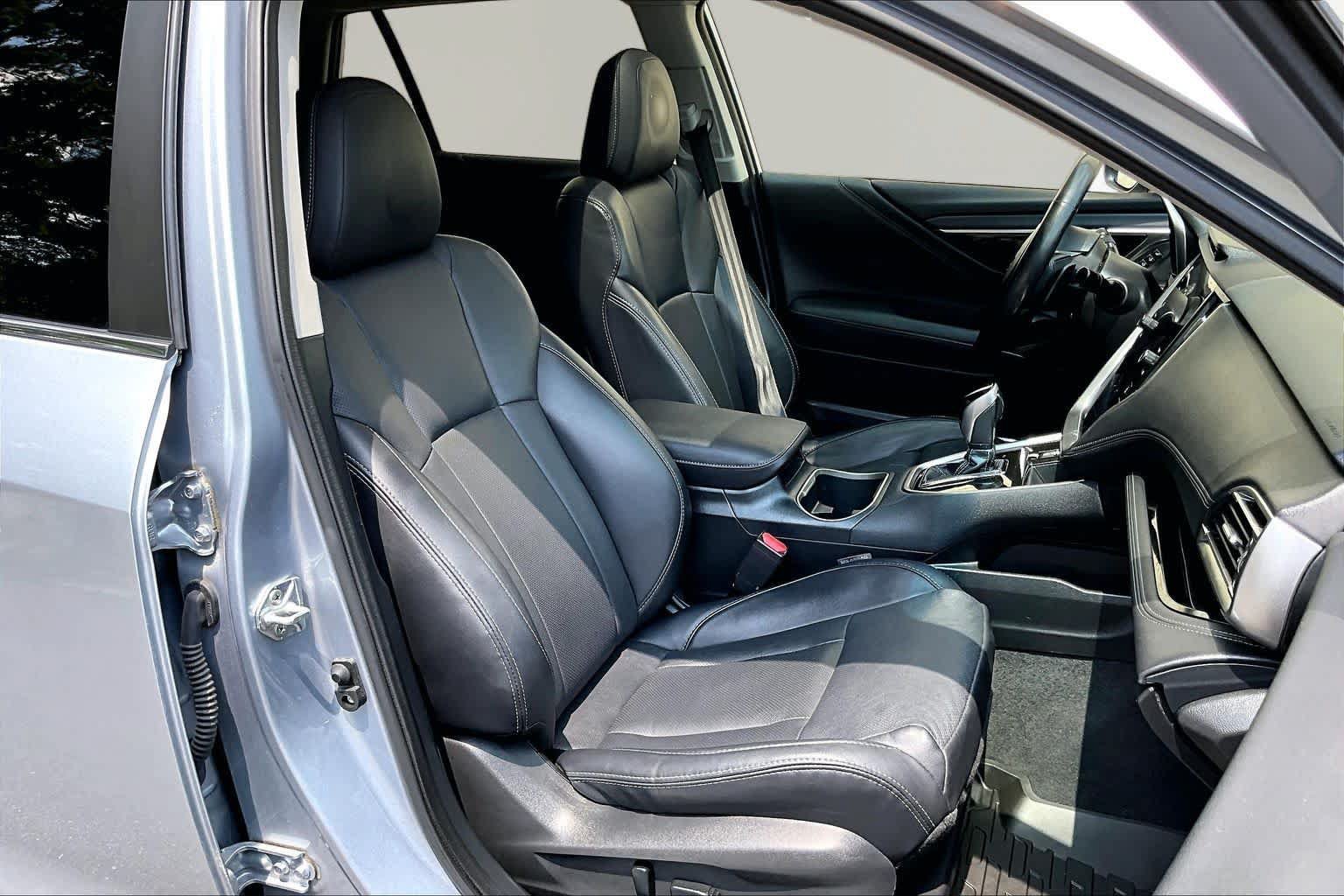 Used 2022 Subaru Outback Limited AWD/4WD image 9