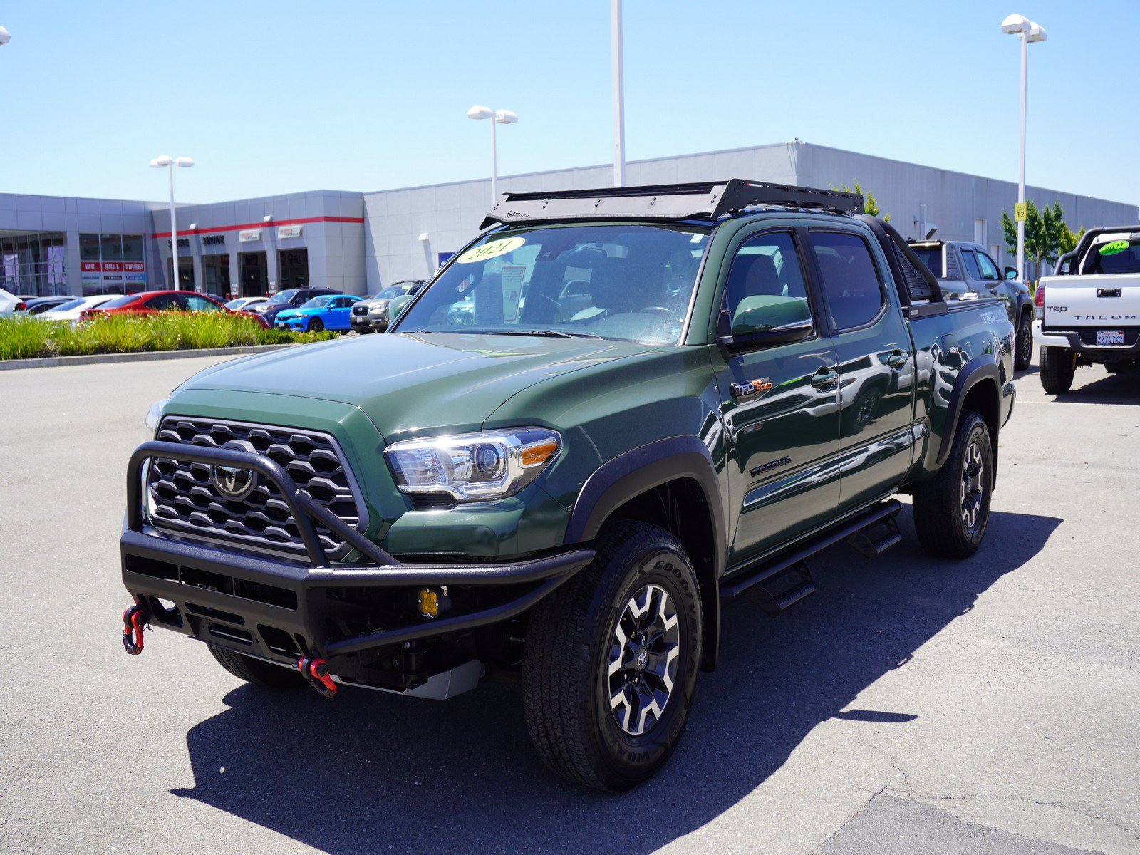 Used 2021 Toyota Tacoma TRD Off-Road w/ TRD Premium Off Road Package AWD/4WD image 10