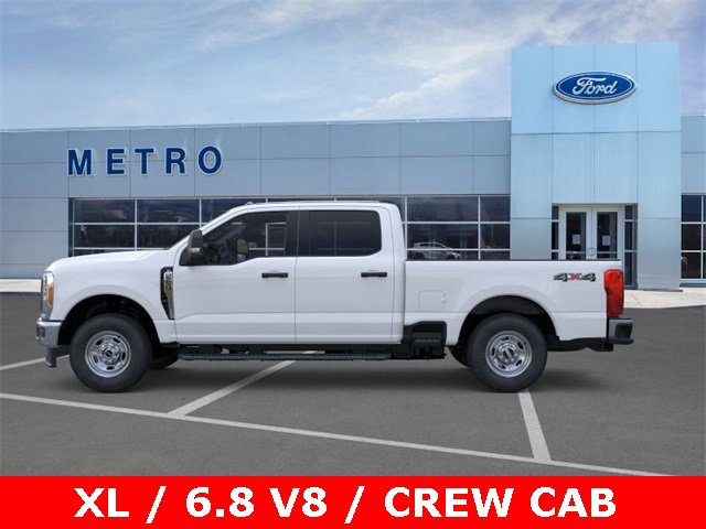 New 2026 Ford F250 XL w/ XL Chrome Package image 4