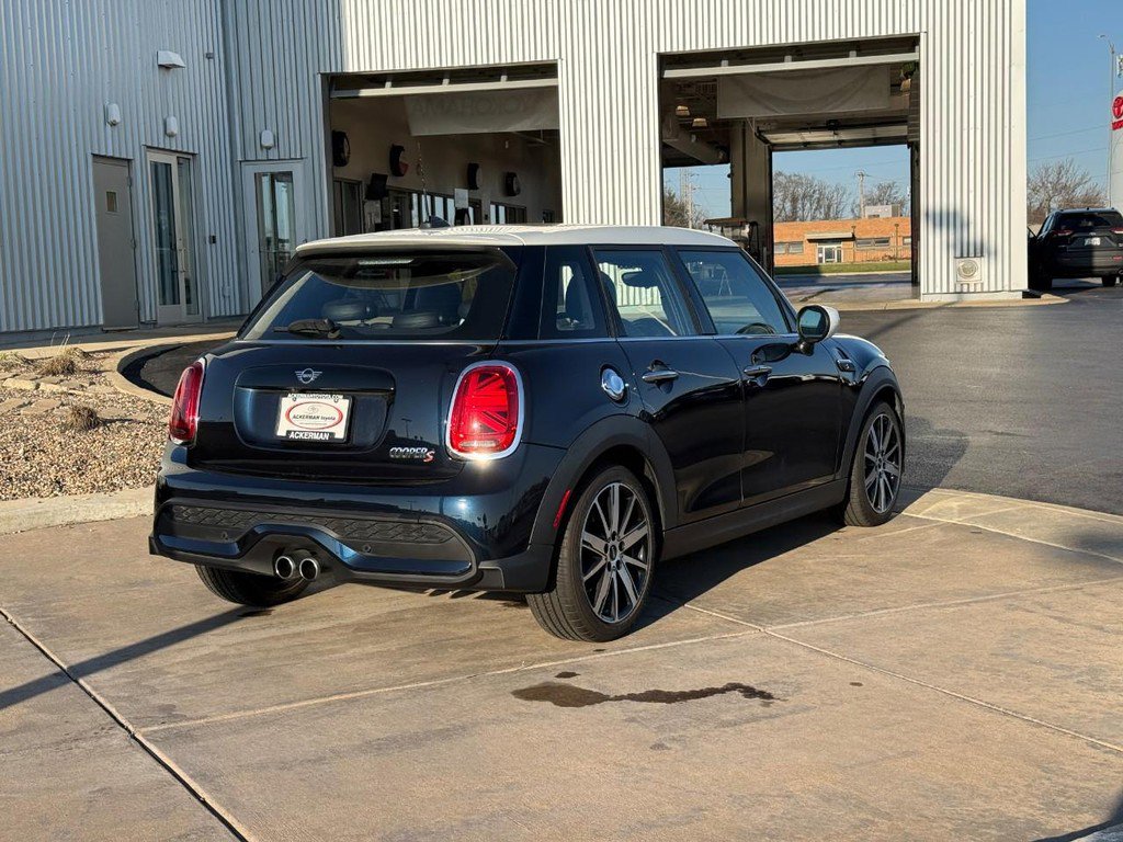 Used 2022 MINI Cooper S w/ Driver Assistance Package image 5