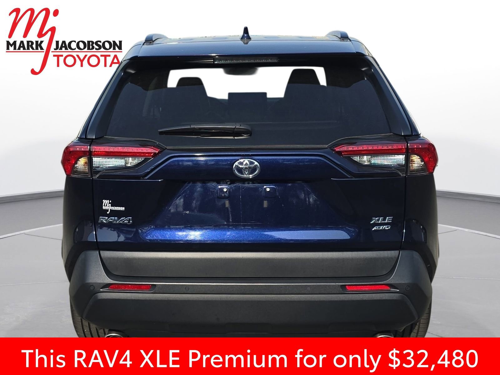 Used 2023 Toyota RAV4 XLE Premium image 12