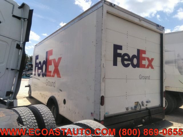 Used 2019 GMC Savana 4500 w/ Driver Convenience Package RWD image 4