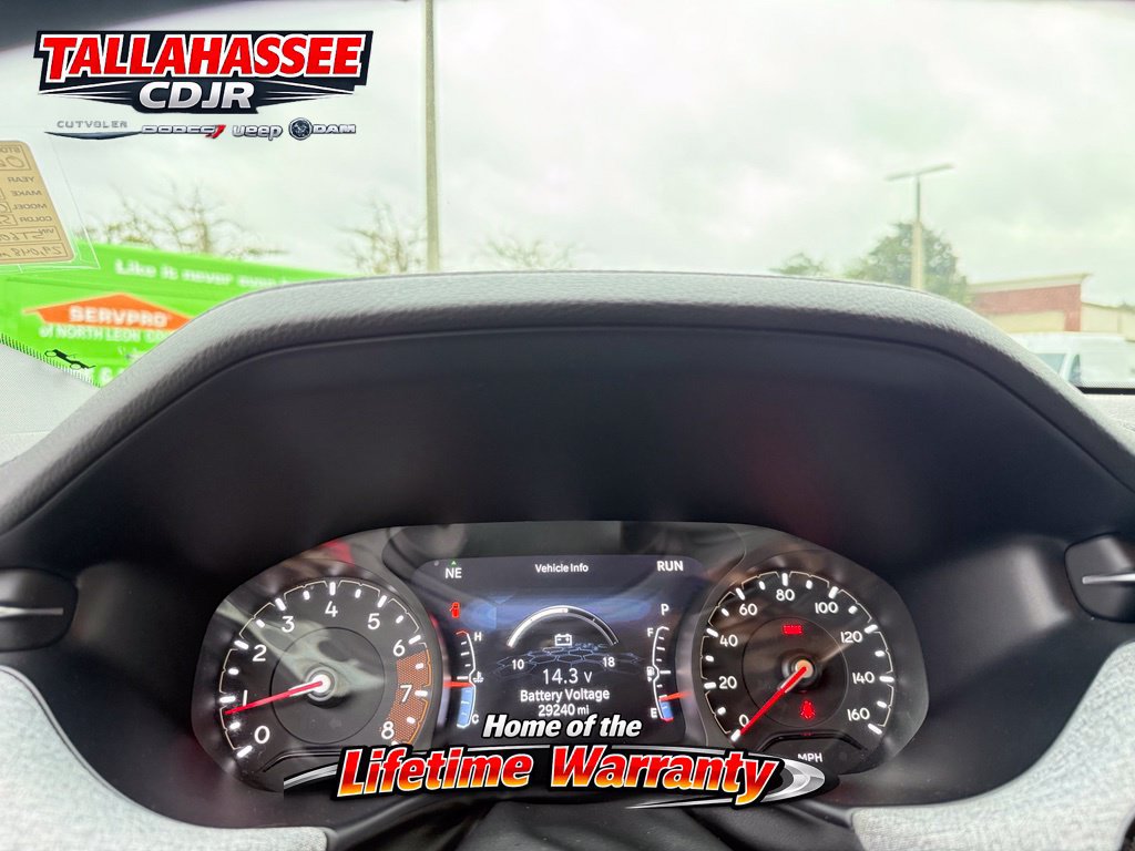 Used 2025 Jeep Compass Latitude AWD/4WD image 25