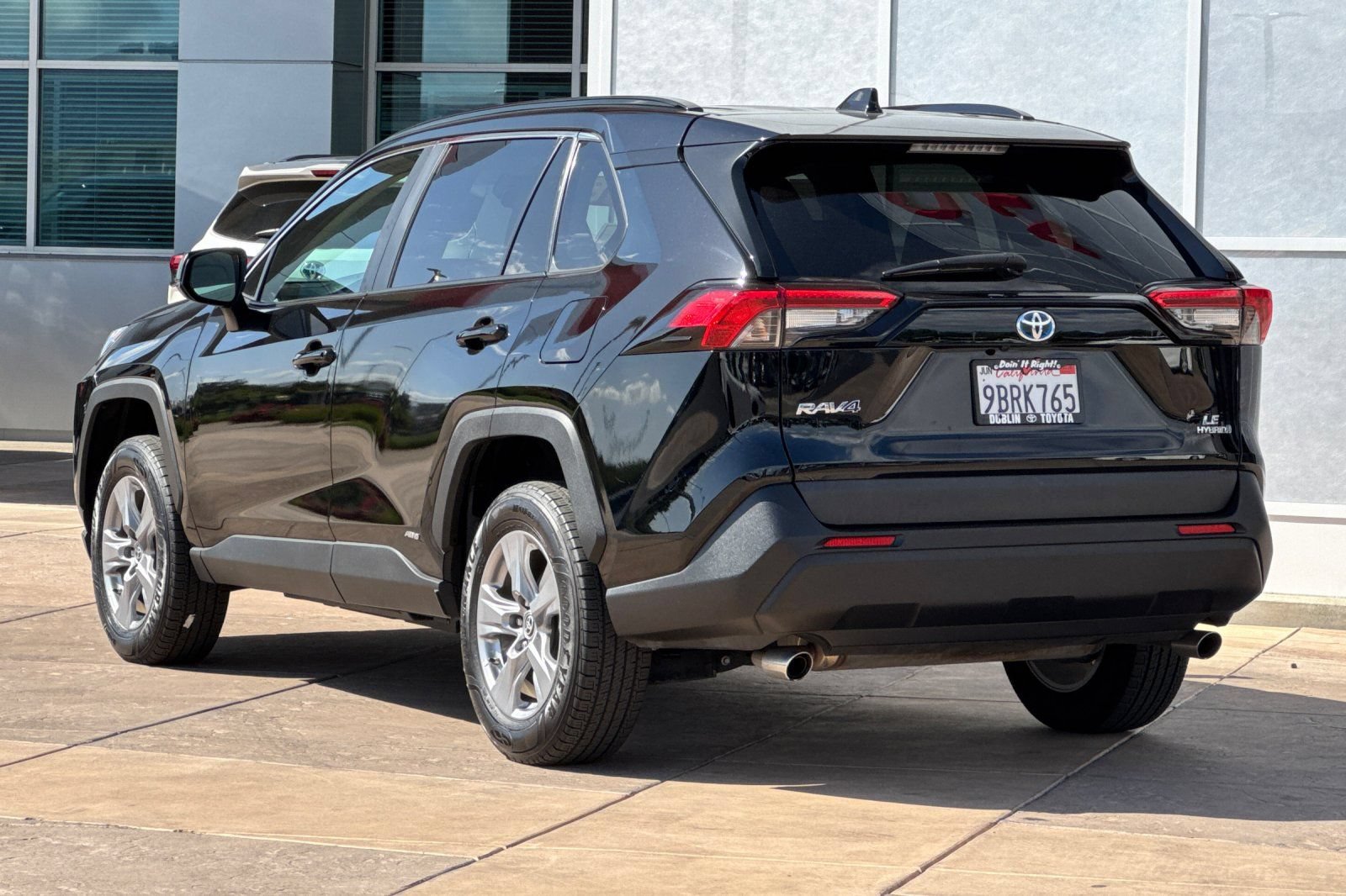 Certified 2022 Toyota RAV4 LE AWD/4WD image 7