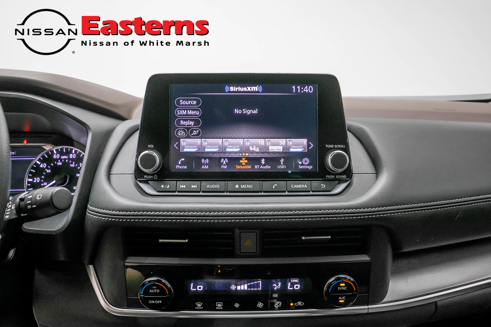 Used 2023 Nissan Rogue SV AWD/4WD image 12