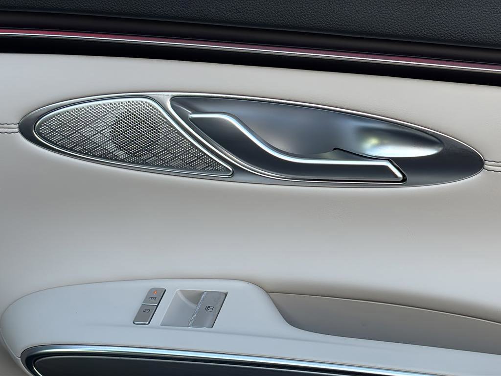 Used 2026 Genesis GV70 2.5T Select image 39