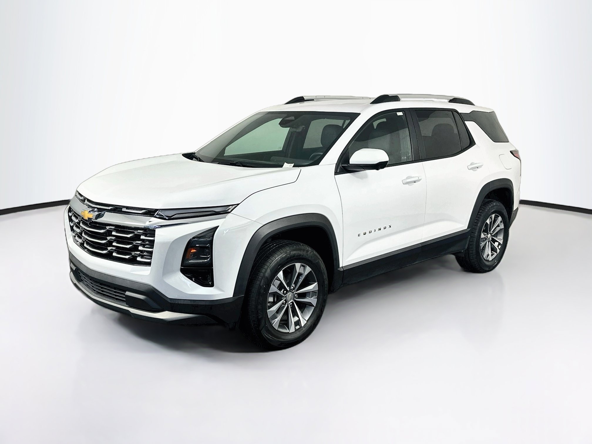 Used 2025 Chevrolet Equinox LT w/ Convenience Package II FWD image 3