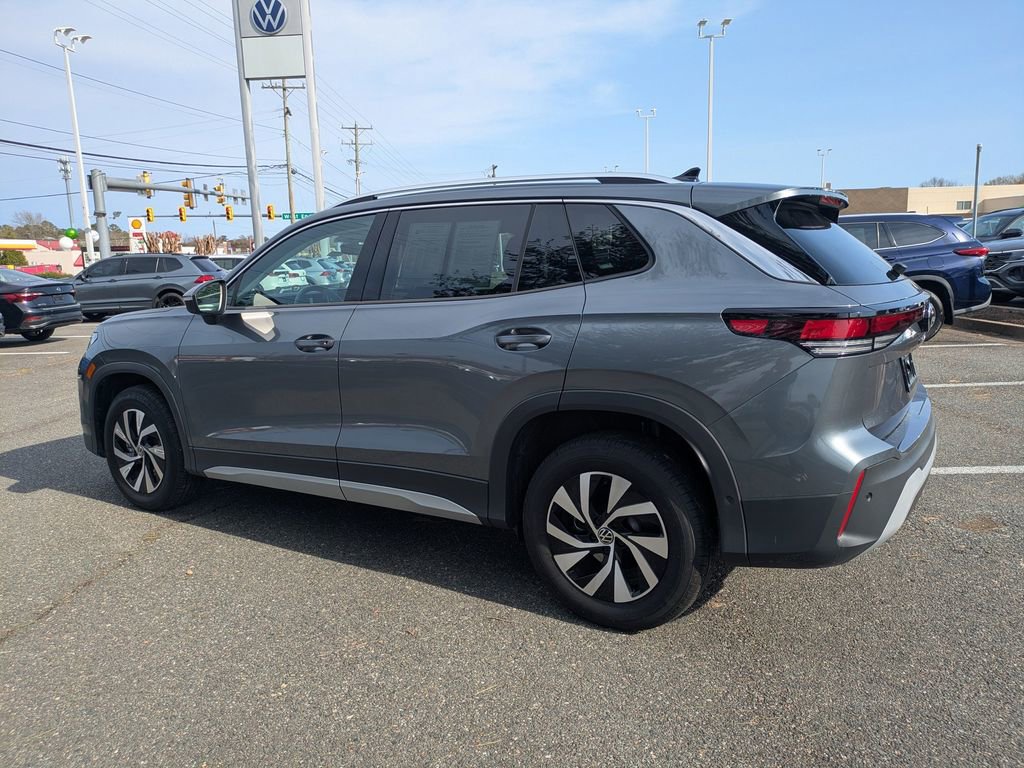 Certified 2025 Volkswagen Tiguan S image 6