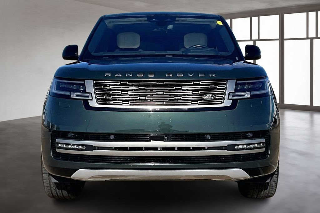 Used 2023 Land Rover Range Rover Autobiography image 3