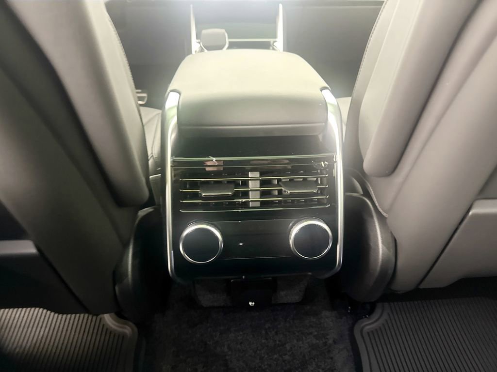 New 2026 Land Rover Range Rover Long Wheelbase SE image 22