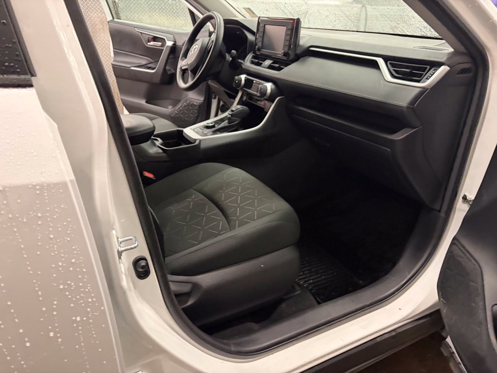 Used 2021 Toyota RAV4 XLE w/ Convenience Package AWD/4WD image 25