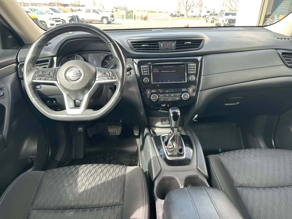 Used 2018 Nissan Rogue SV image 8